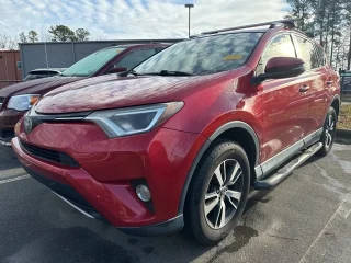 2017 Toyota RAV4 XLE AWD photo