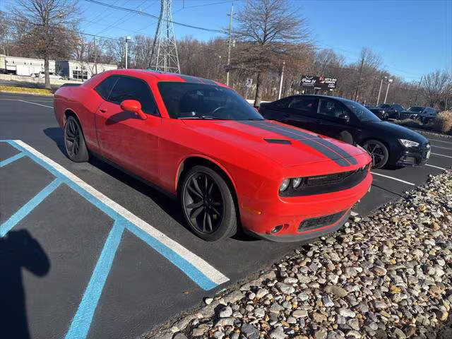 2017 Dodge Challenger SXT Plus RWD photo