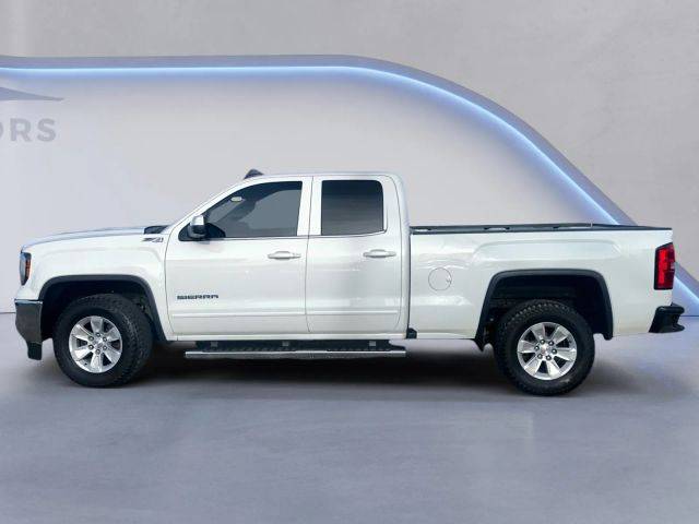 2017 GMC Sierra 1500 SLE 4WD photo
