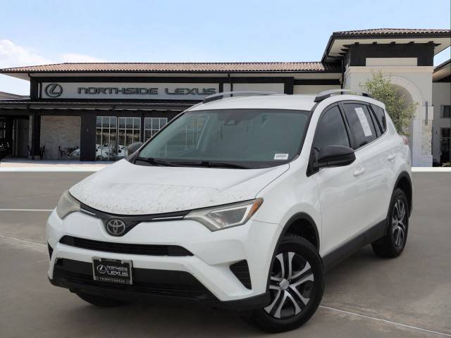 2017 Toyota RAV4 LE FWD photo