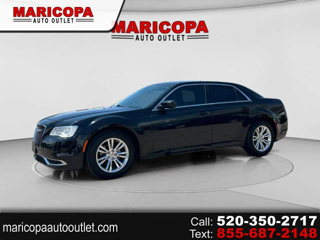 2017 Chrysler 300 Limited RWD photo
