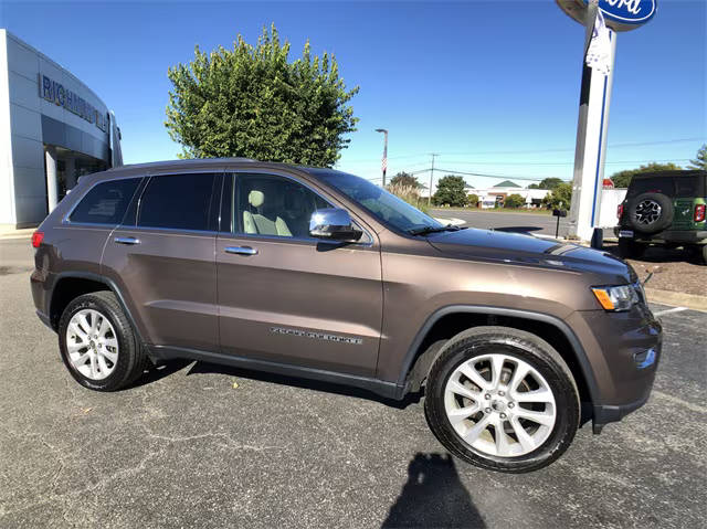 2017 Jeep Grand Cherokee Limited 4WD photo