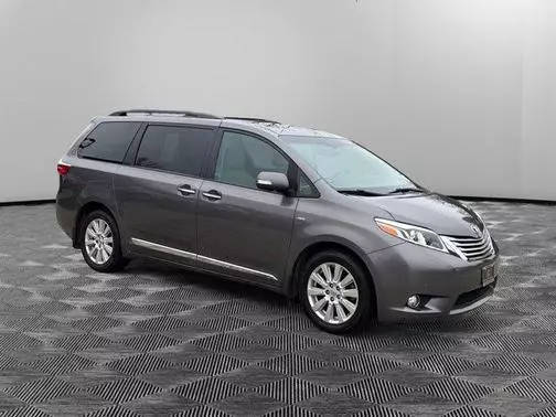 2017 Toyota Sienna Limited Premium AWD photo