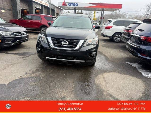 2017 Nissan Pathfinder SV 4WD photo