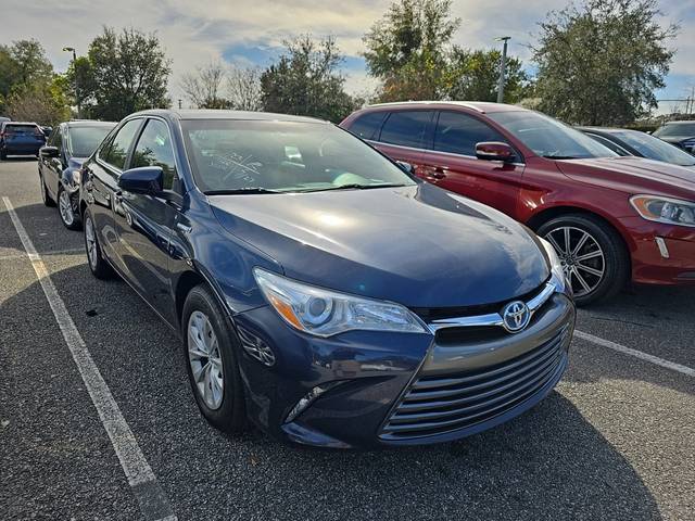 2017 Toyota Camry Hybrid LE FWD photo