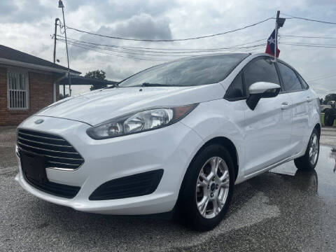 2015 Ford Fiesta SE FWD photo