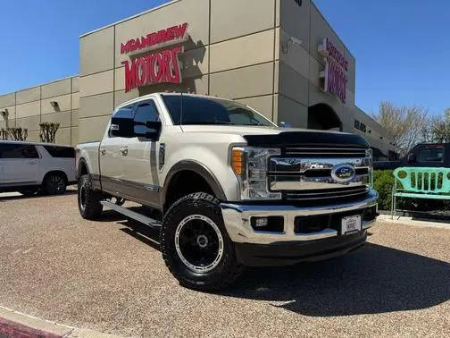 2017 Ford F-250 Super Duty Lariat 4WD photo