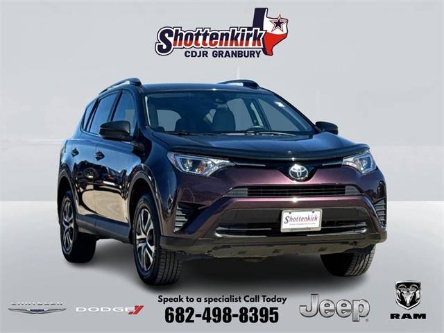 2017 Toyota RAV4 LE FWD photo