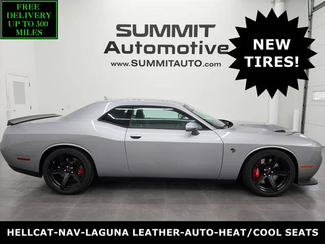 2017 Dodge Challenger SRT Hellcat RWD photo