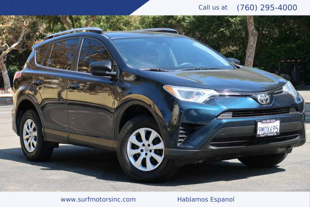 2017 Toyota RAV4 LE FWD photo