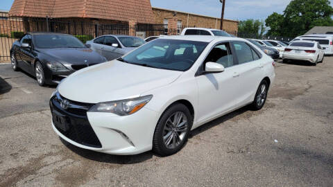 2017 Toyota Camry SE FWD photo