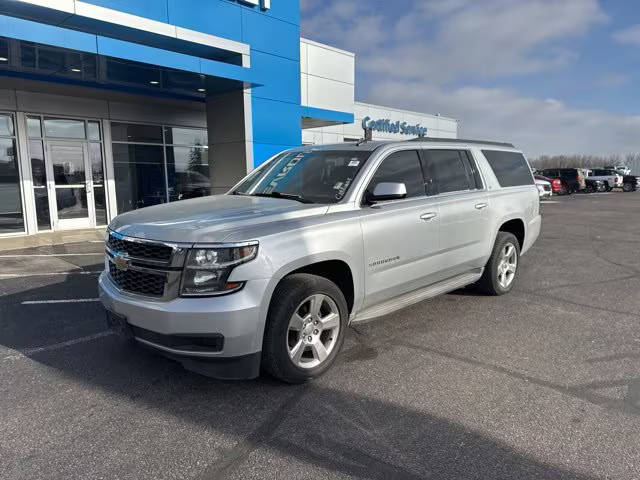 2015 Chevrolet Suburban LT 4WD photo