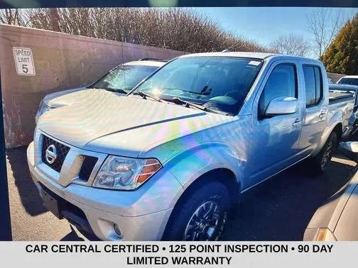 2017 Nissan Frontier PRO-4X 4WD photo