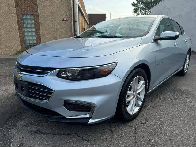 2017 Chevrolet Malibu LT FWD photo