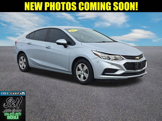 2017 Chevrolet Cruze LS FWD photo