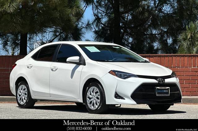 2017 Toyota Corolla LE FWD photo
