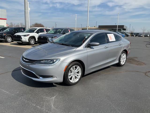 2017 Chrysler 200 Limited Platinum FWD photo