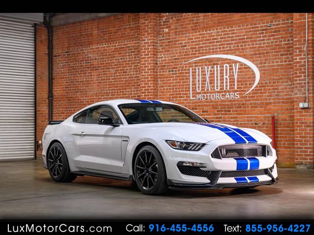 2017 Ford Mustang Shelby GT350 RWD photo