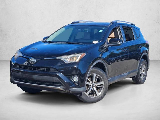 2017 Toyota RAV4 XLE FWD photo