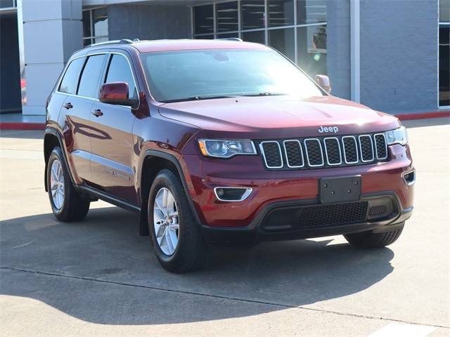 2017 Jeep Grand Cherokee Laredo RWD photo