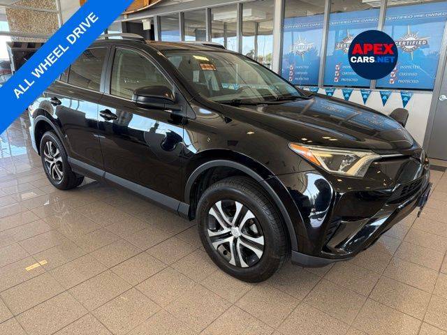 2017 Toyota RAV4 LE AWD photo