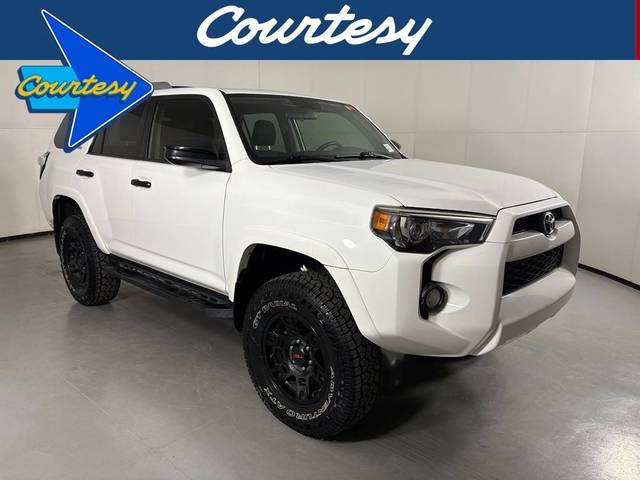 2016 Toyota 4Runner SR5 4WD photo