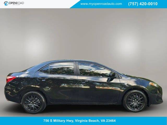 2017 Toyota Corolla LE FWD photo