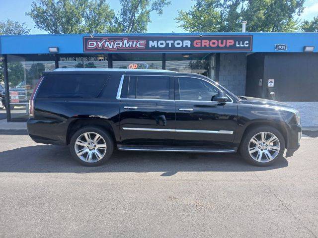 2017 Cadillac Escalade ESV Luxury 4WD photo
