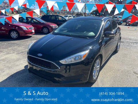 2016 Ford Focus SE FWD photo