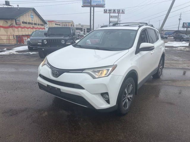 2017 Toyota RAV4 XLE AWD photo
