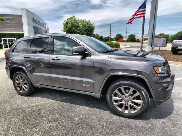 2017 Jeep Grand Cherokee Limited 75th Anniversary Edition 4WD photo