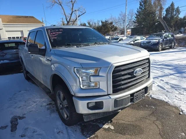 2017 Ford F-150 XLT 4WD photo