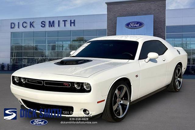 2017 Dodge Challenger R/T RWD photo