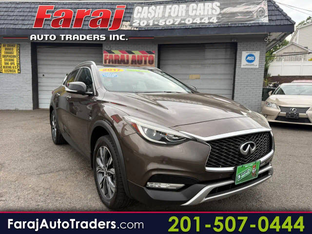 2017 Infiniti QX30 Premium AWD photo