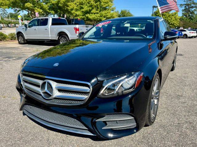 2017 Mercedes-Benz E-Class E 300 Sport RWD photo