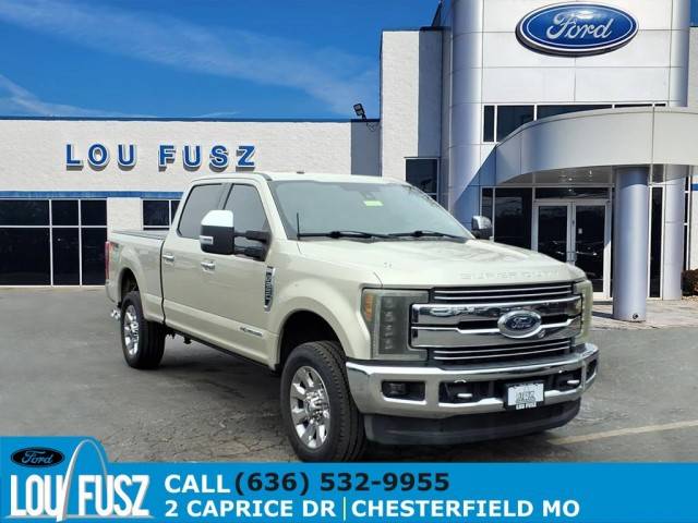 2017 Ford F-250 Super Duty Lariat 4WD photo
