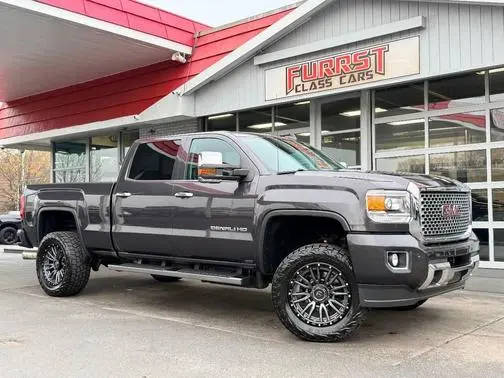 2016 GMC Sierra 2500HD Denali 4WD photo