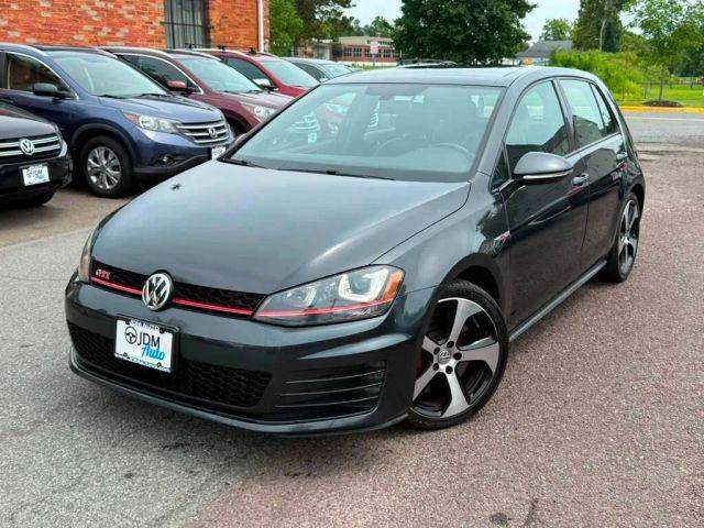 2017 Volkswagen Golf GTI SE FWD photo