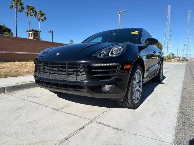 2017 Porsche Macan S AWD photo