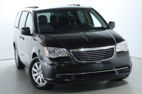 2015 Chrysler Town and Country Touring FWD photo