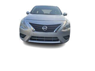 2017 Nissan Versa S Plus FWD photo