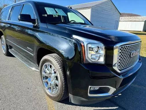 2017 GMC Yukon XL Denali 4WD photo