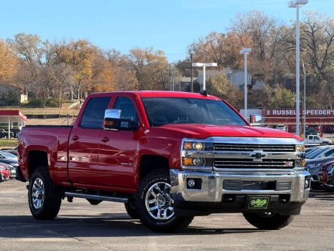2017 Chevrolet Silverado 2500HD LT 4WD photo