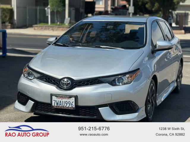 2017 Toyota Corolla iM  FWD photo