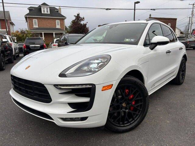 2017 Porsche Macan GTS AWD photo