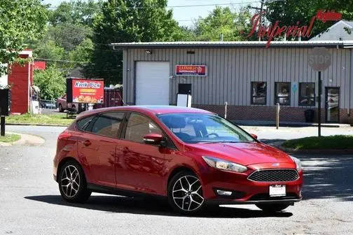 2017 Ford Focus SEL FWD photo