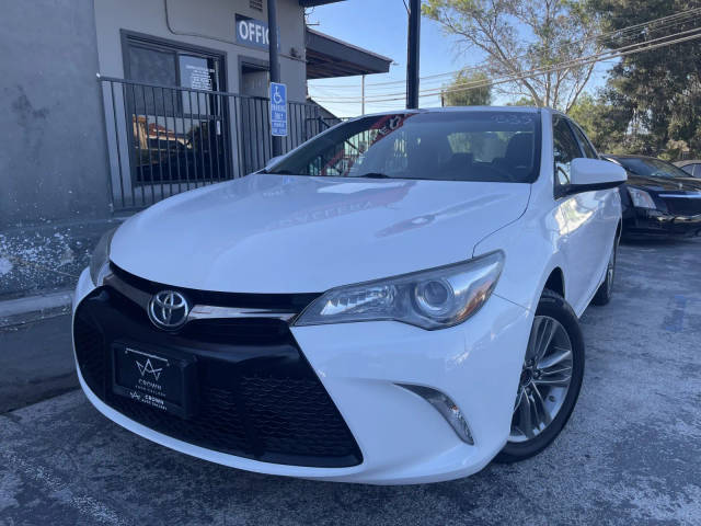 2017 Toyota Camry SE FWD photo