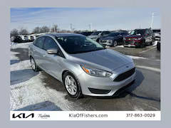 2017 Ford Focus SE FWD photo