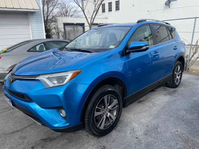 2017 Toyota RAV4 XLE AWD photo
