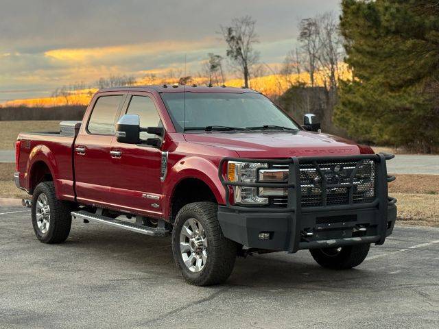 2017 Ford F-250 Super Duty Lariat 4WD photo